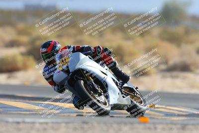 media/Nov-16-2024-CVMA (Sat) [[0e4bb1f32f]]/Race 9-Amateur Supersport Middleweight/